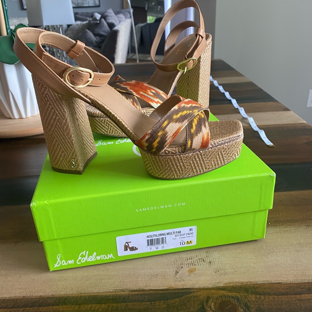 Sam Edelman chunky sandals. New in box. Size 10.